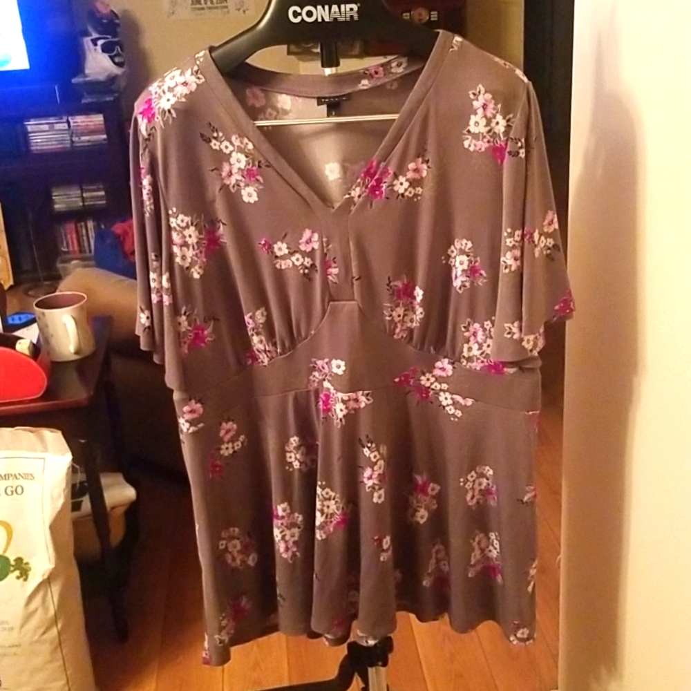 Torrid Grey Floral Tunic 3